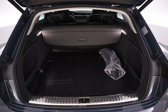 Audi e-tron 26 of 26