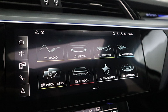 Audi e-tron 23 of 26