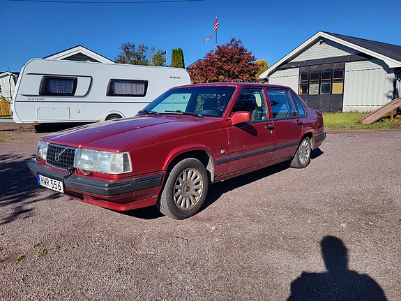 Volvo 940 2 of 8