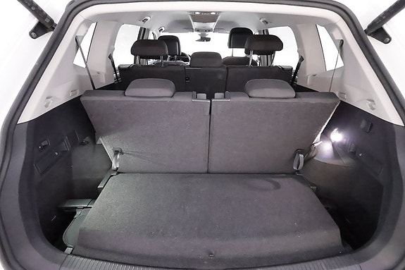 Volkswagen Tiguan Allspace 8 of 21