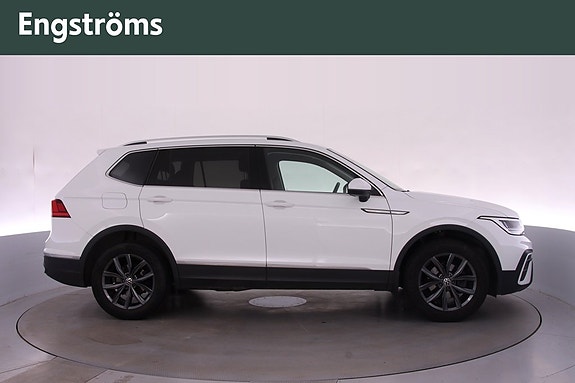 Volkswagen Tiguan Allspace 2 of 21