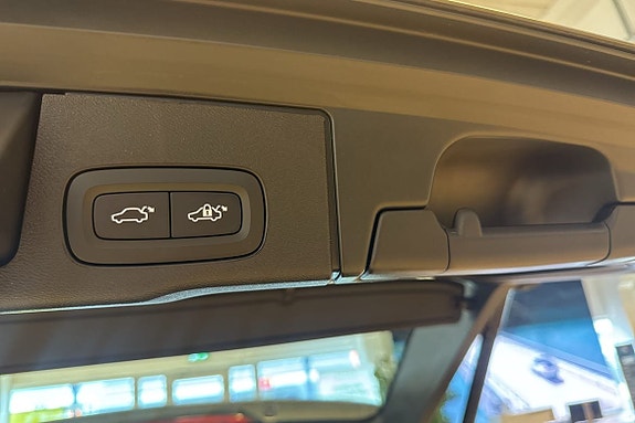 Volvo XC60 27 of 30
