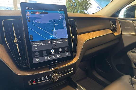 Volvo XC60 15 of 30