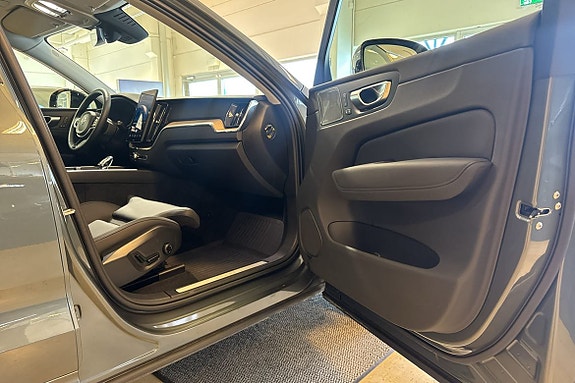 Volvo XC60 24 of 30