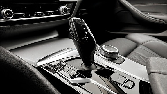 BMW 520 14 of 16