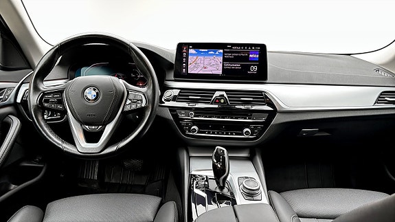 BMW 520 10 of 16