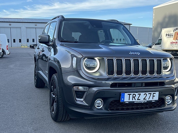 Jeep Renegade 7 of 12