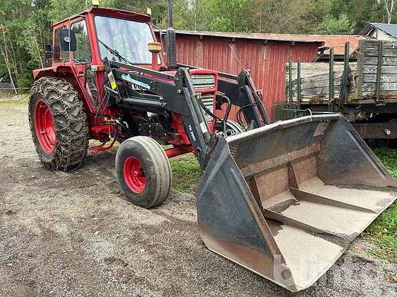 Traktor med lastare och vagn VOLVO-BM T 650 3 of 6