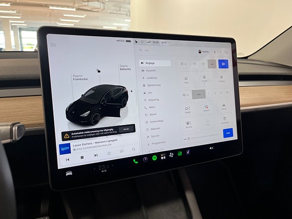 Tesla Model Y 16 of 20