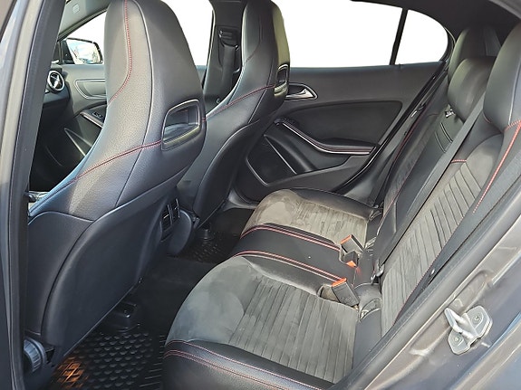 Mercedes-Benz GLA200 d 7 of 9