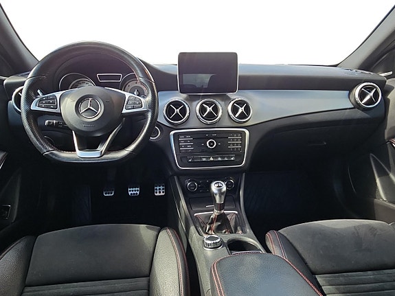 Mercedes-Benz GLA200 d 5 of 9