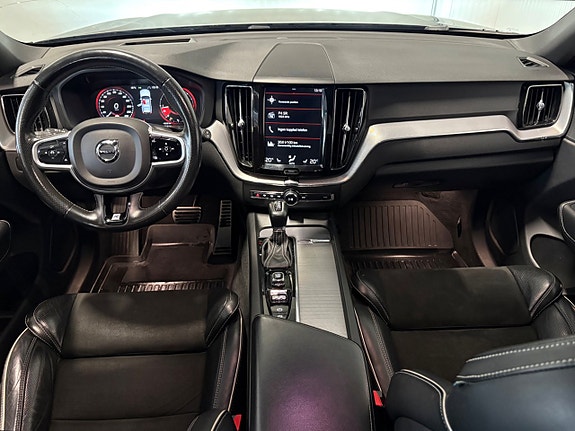 Volvo XC60 11 of 27