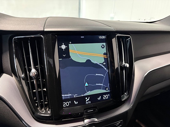 Volvo XC60 17 of 27
