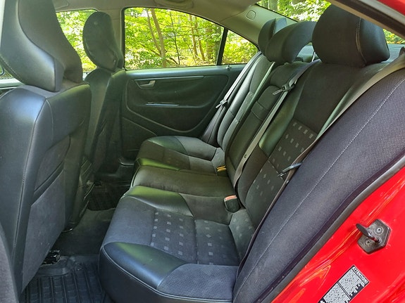 Volvo S60 5 of 5