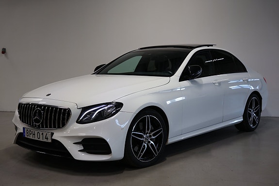 Mercedes-Benz E200 2 of 26