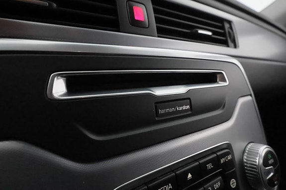 Volvo XC70 24 of 30