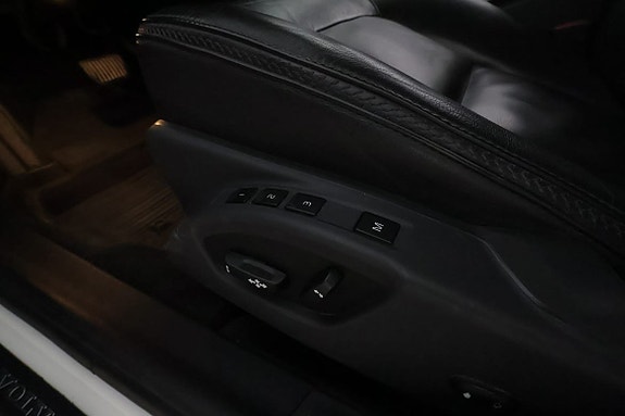 Volvo XC70 30 of 30