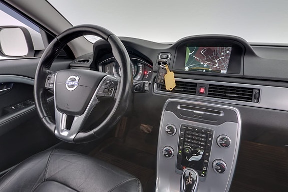 Volvo XC70 14 of 30