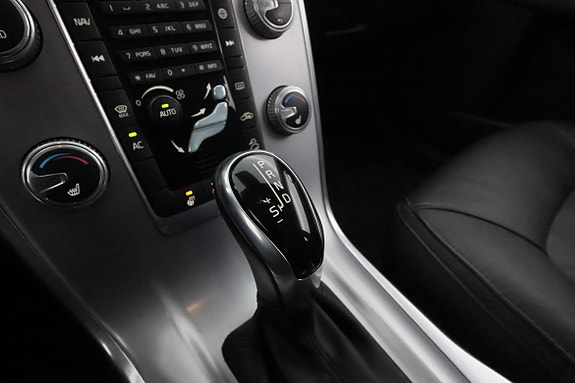 Volvo XC70 22 of 30