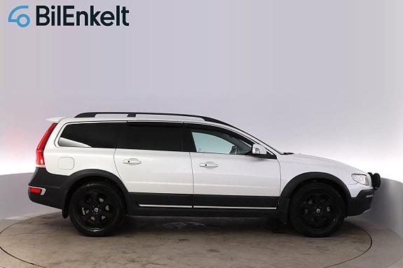 Volvo XC70 2 of 30