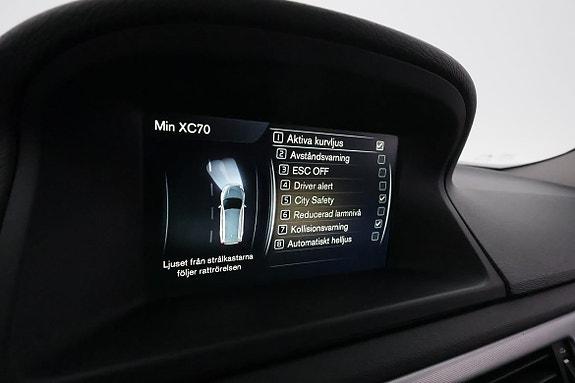 Volvo XC70 27 of 30