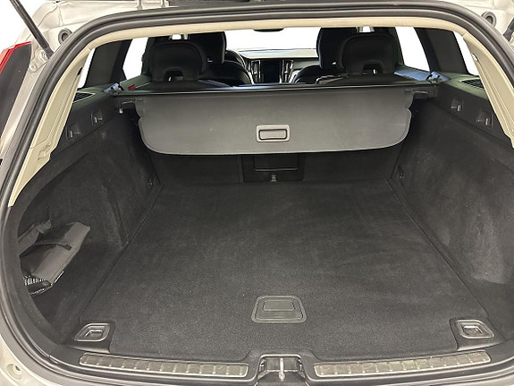 Volvo V60 12 of 13