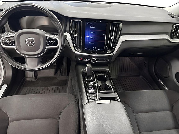 Volvo V60 8 of 13