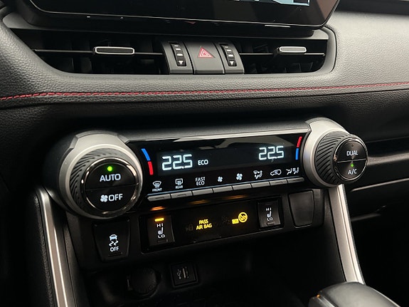 Toyota RAV4 23 of 30