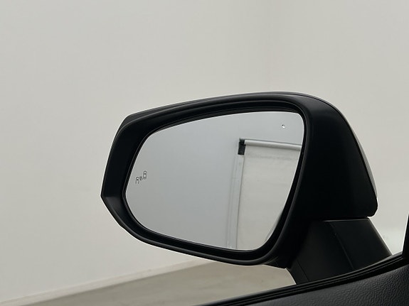 Toyota RAV4 27 of 30
