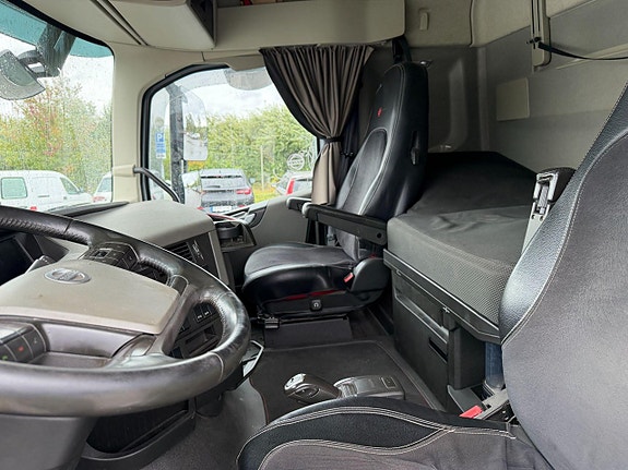 Volvo FH 540 6x2 Dragbil 7 of 7