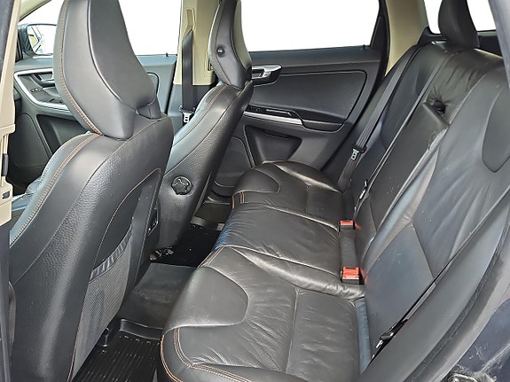 Volvo XC60 7 of 8