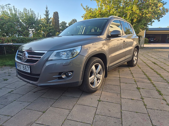 Volkswagen Tiguan 3 of 10