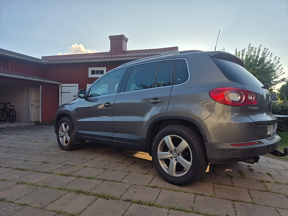 Volkswagen Tiguan 5 of 10