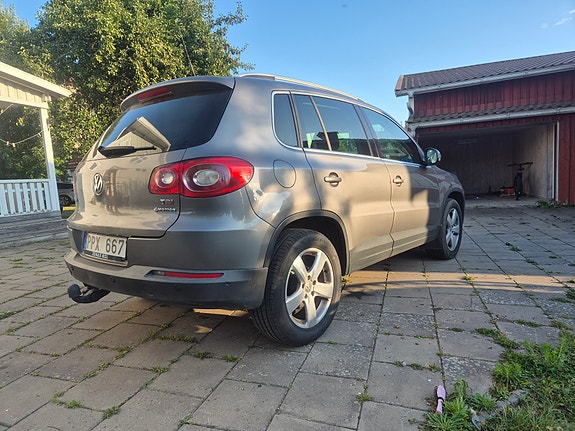 Volkswagen Tiguan 4 of 10