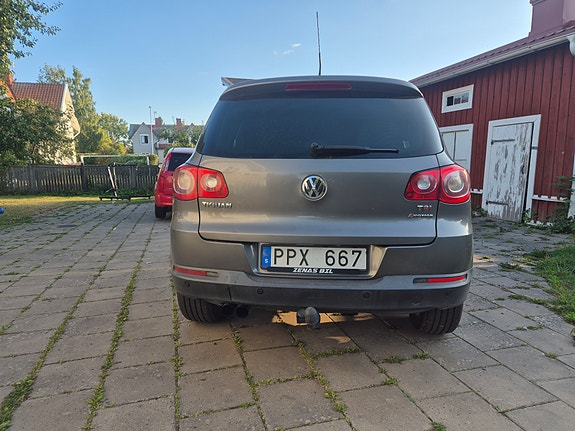 Volkswagen Tiguan 6 of 10