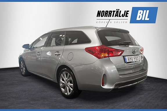 Toyota Auris 4 of 17