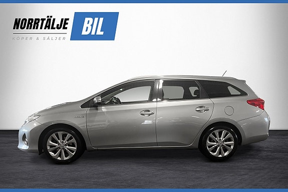 Toyota Auris 5 of 17