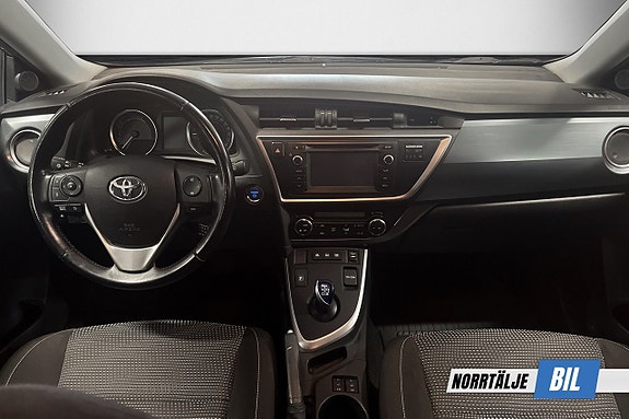 Toyota Auris 3 of 17