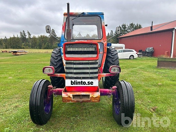 Traktor M-F 165 2 of 6