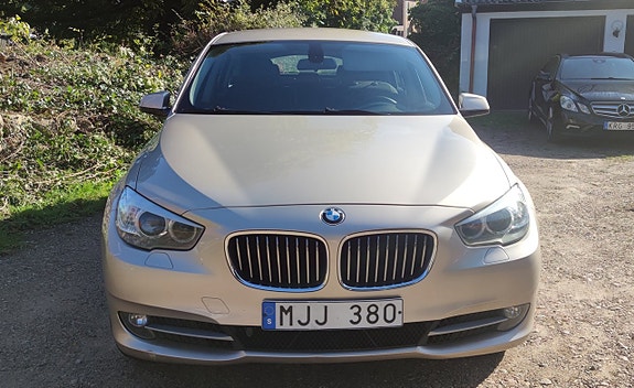 BMW 530d 2 of 10