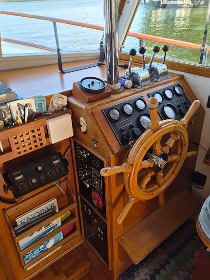 Grand Banks 32,  2 motors alternativ 6 of 12