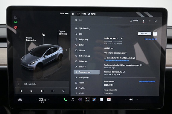 Tesla Model Y 14 of 27