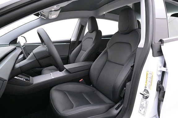 Tesla Model 3 8 of 27