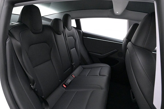 Tesla Model 3 20 of 27