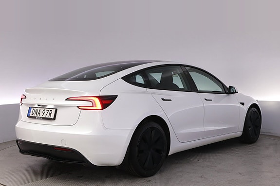 Tesla Model 3 5 of 27
