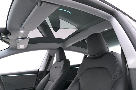 Tesla Model 3 19 of 27