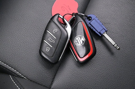 MG ZS 18 of 27