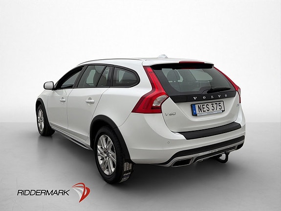 Volvo V60 Cross Country 5 of 30