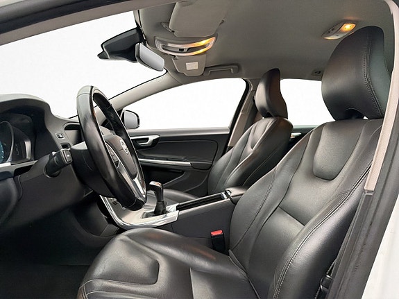 Volvo V60 Cross Country 12 of 30
