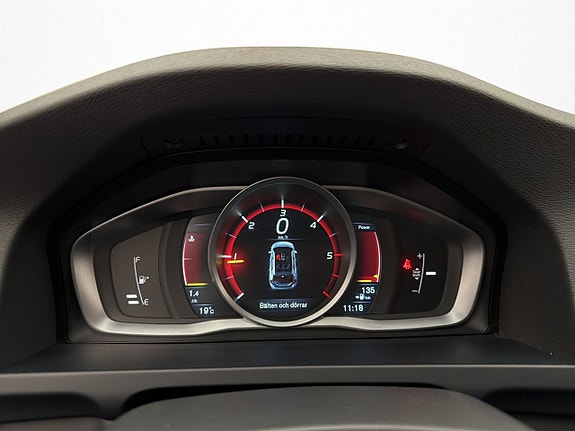 Volvo V60 Cross Country 17 of 30